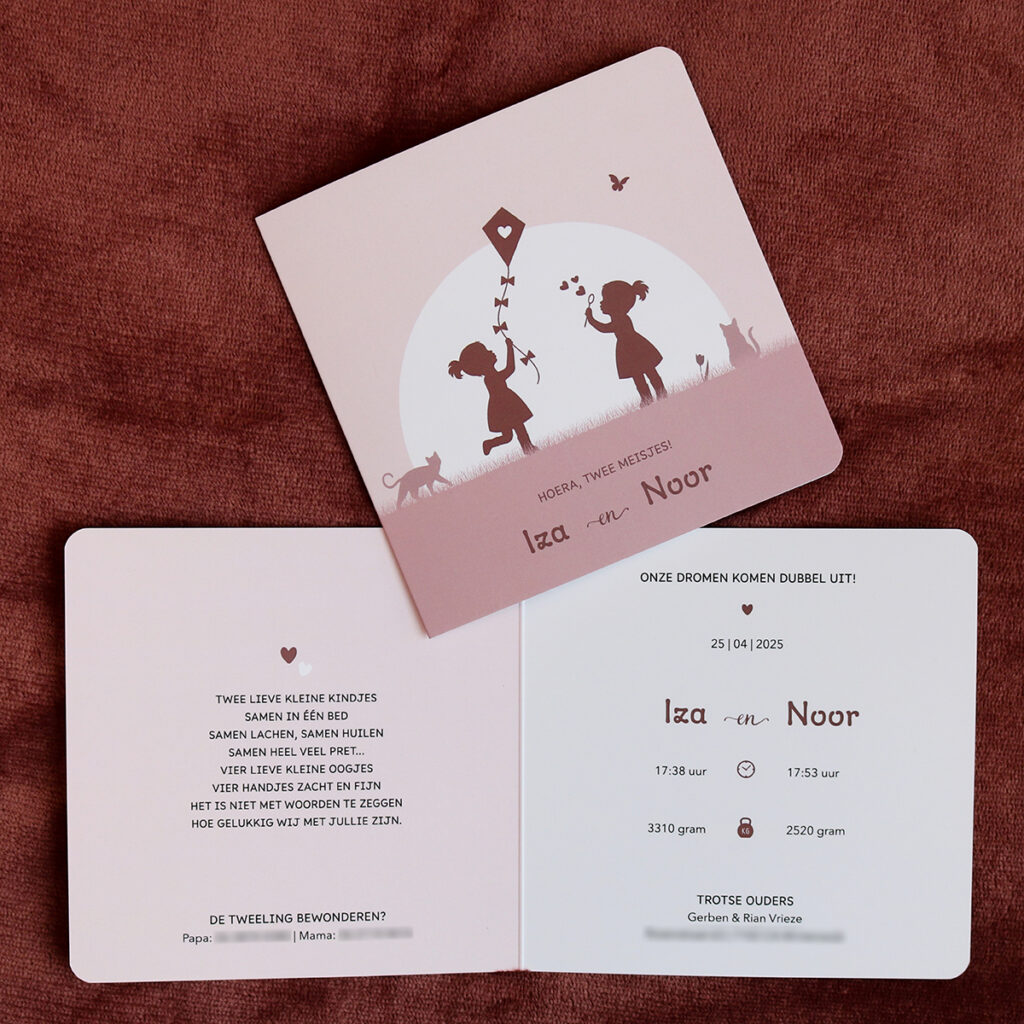 Platpraat_Geboortekaarjte Iza & Noor